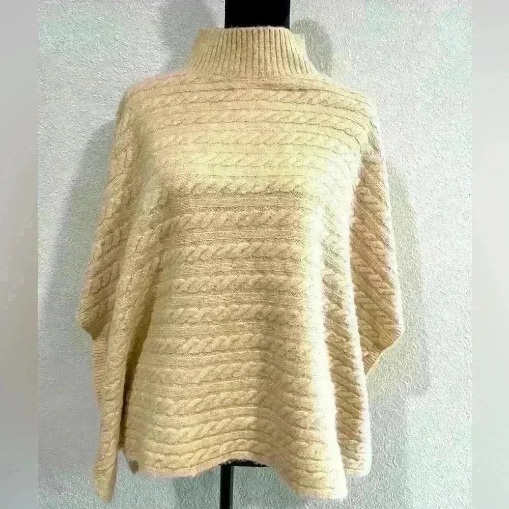 Beach lunch lounge Beige Cable Knit Poncho Sweater- Size M (8/10)